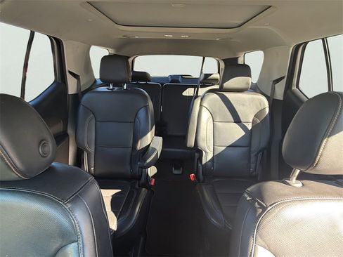 Used 2018 Chevrolet Traverse Premier w/ Driver Confidence II Package image 39