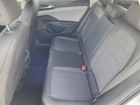 Used 2024 Volkswagen Taos SE image 22
