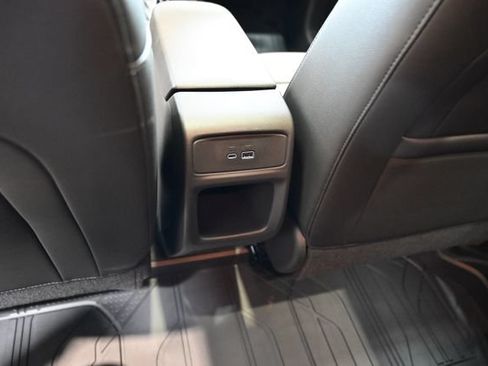 New 2026 Chevrolet Trax ACTIV w/ Sunroof Package FWD image 26