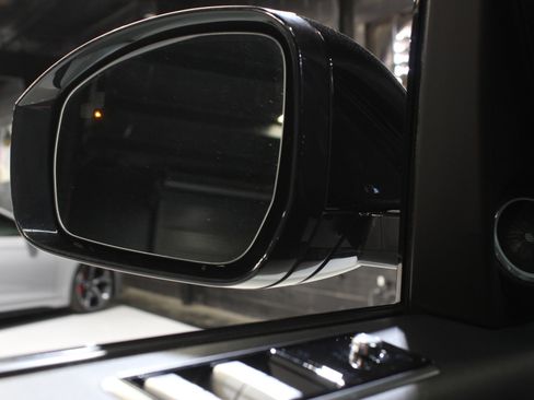 Used 2021 Land Rover Range Rover P525 Westminster Edition LWB image 23