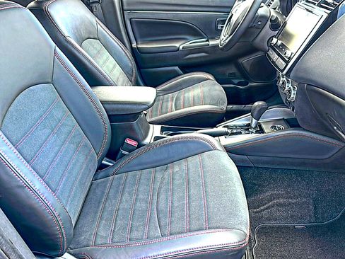 Used 2023 Mitsubishi Outlander Sport SE AWD/4WD image 23