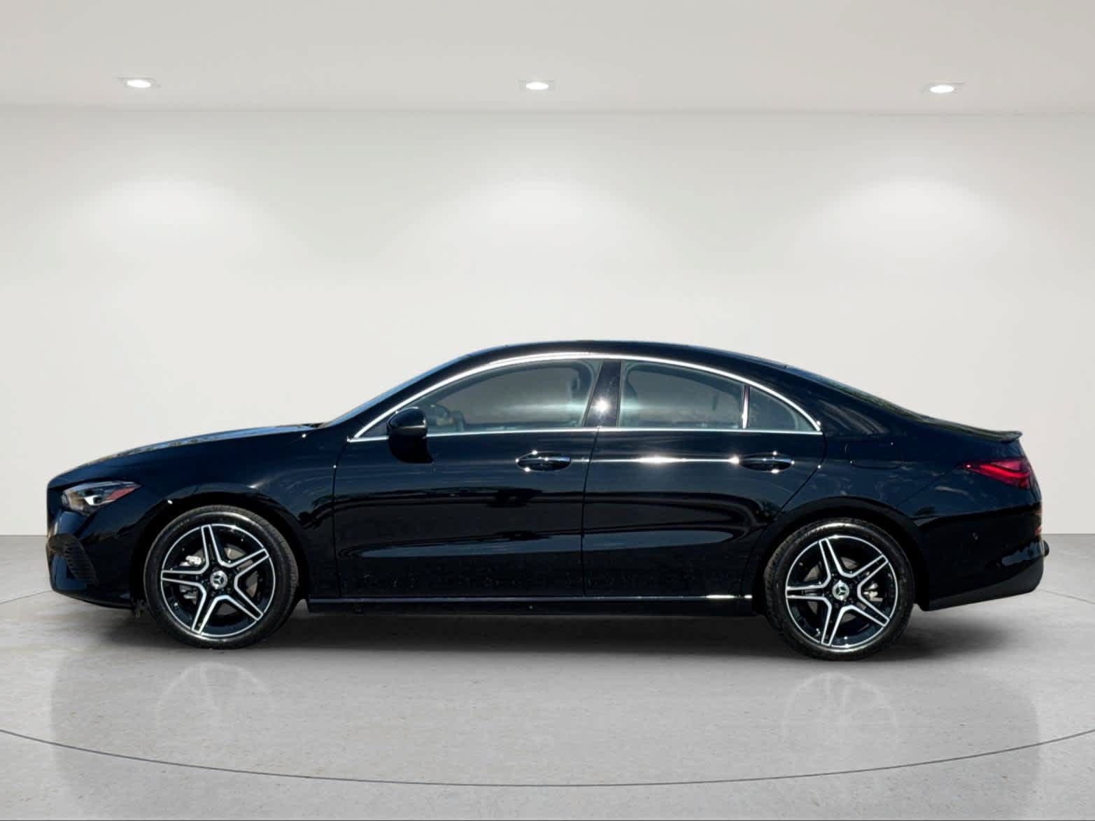 Used 2026 Mercedes-Benz CLA 250 image 3