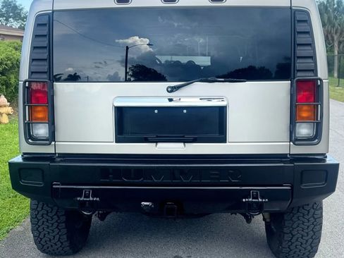 Used 2003 HUMMER H2 w/ Preferred Equipment Group image 8