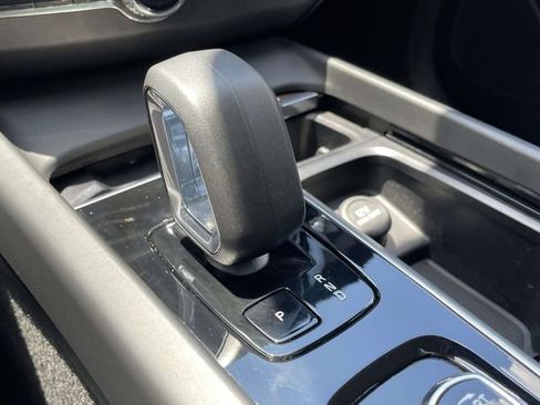 Used 2023 Volvo XC60 B5 Plus w/ Climate Package AWD/4WD image 30