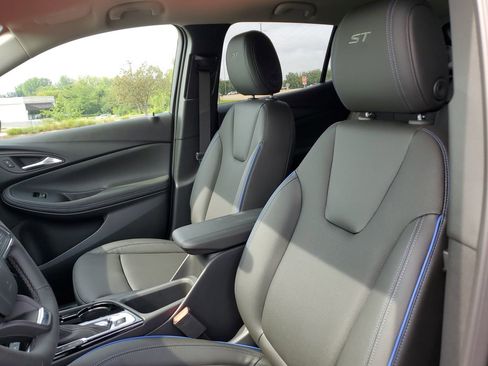 New 2025 Buick Encore GX Sport Touring w/ Advanced Technology Package image 52