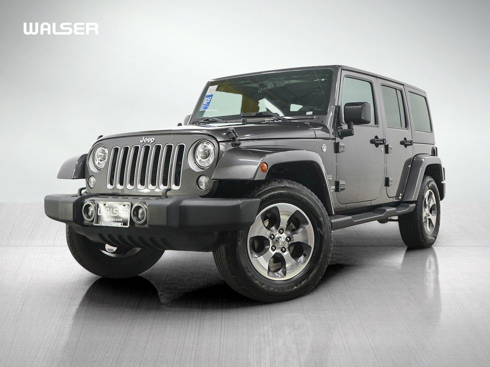Used 2017 Jeep Wrangler Unlimited Sahara w/ Max Tow Package AWD/4WD image 1