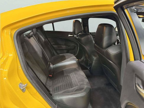 Used 2017 Dodge Charger R/T RWD image 26