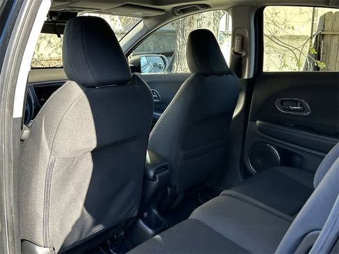 Used 2019 Honda HR-V EX image 12