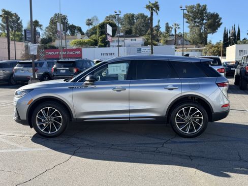 Used 2024 Lincoln Corsair FWD w/ Equipment Group 101A image 4