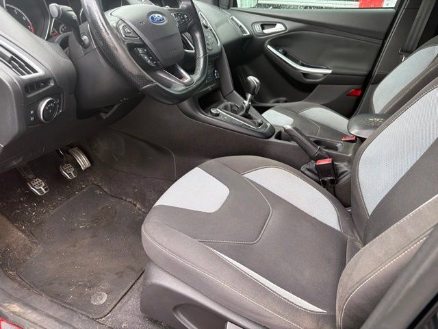Used 2016 Ford Focus ST FWD image 14