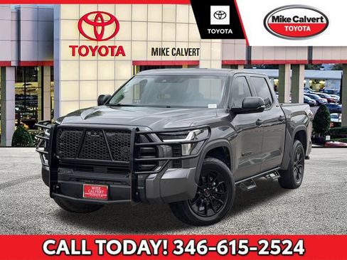 Used 2023 Toyota Tundra SR5 w/ SR5 Convenience Package RWD image 1