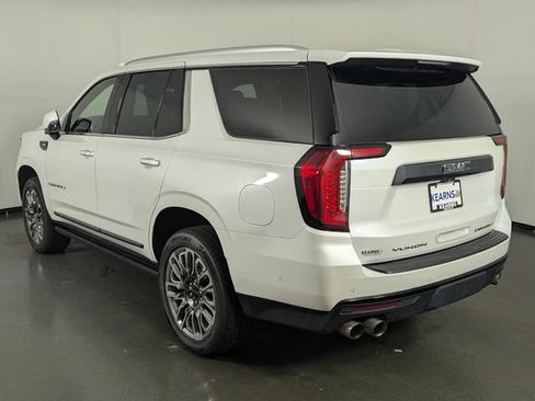 Used 2023 GMC Yukon Denali Ultimate AWD/4WD image 6