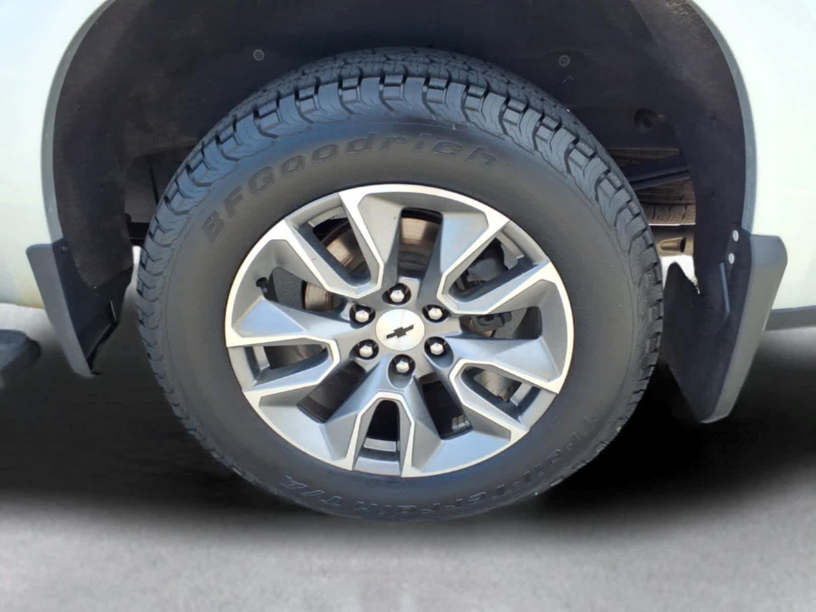 Used 2022 Chevrolet Silverado 1500 RST AWD/4WD image 9