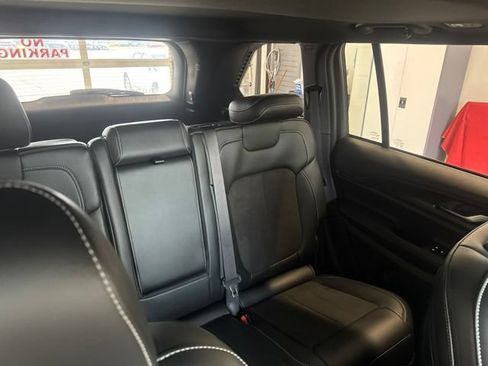 Used 2023 Jeep Grand Cherokee Altitude AWD/4WD image 41