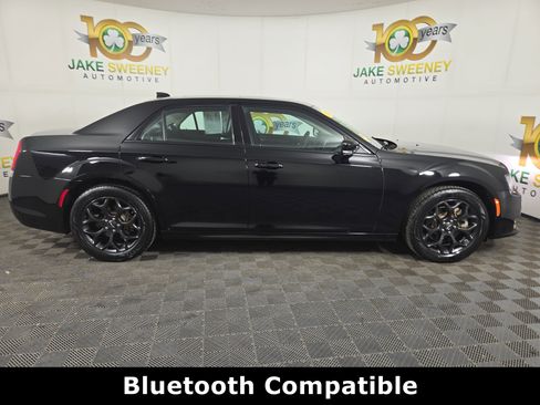 Used 2023 Chrysler 300 Touring L w/ Popular Equipment Group AWD/4WD image 10