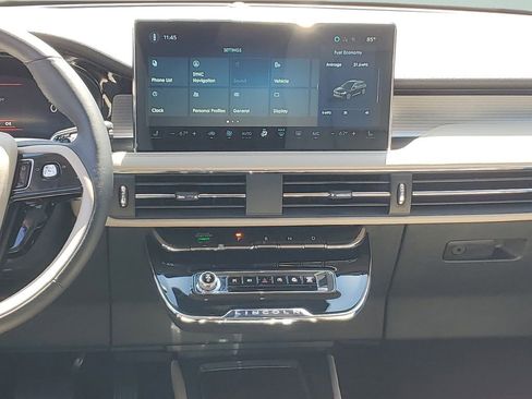 Used 2025 Lincoln Corsair FWD image 15