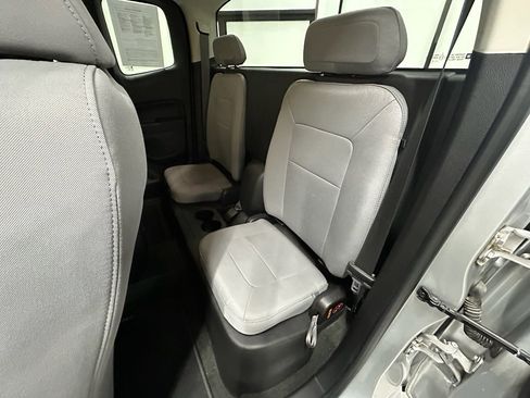 Used 2018 Chevrolet Colorado W/T w/ Custom Special Edition image 21