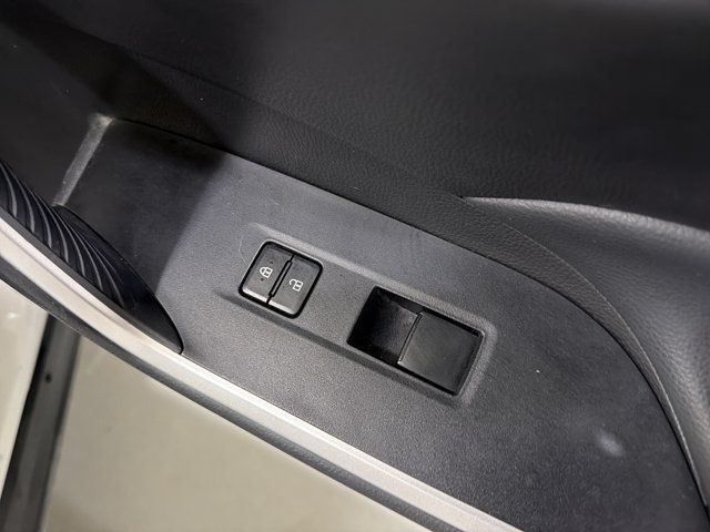 Used 2024 Toyota RAV4 LE AWD/4WD image 39