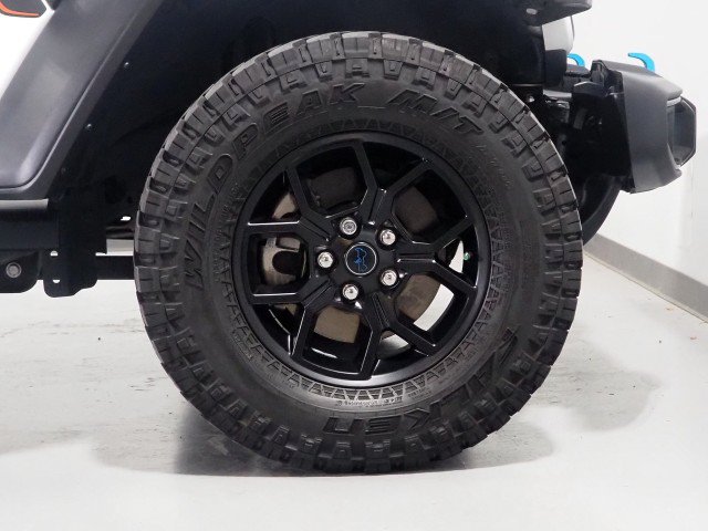 Used 2024 Jeep Wrangler 4xe AWD/4WD image 37