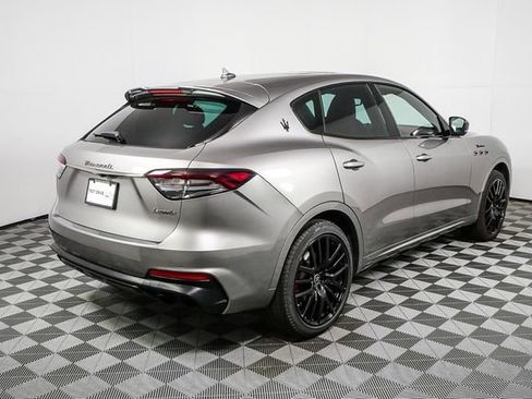 Used 2022 Maserati Levante Modena image 2