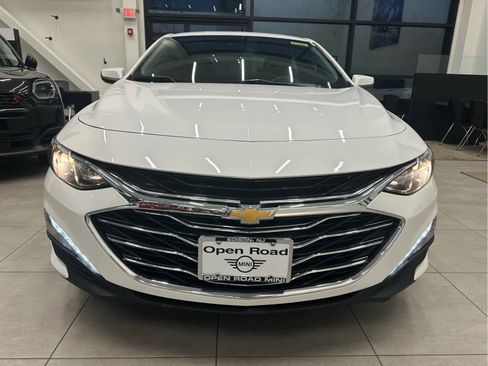 Used 2024 Chevrolet Malibu LT image 2
