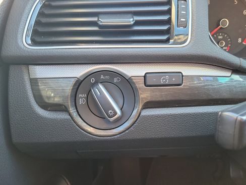 Used 2016 Volkswagen Passat 1.8T SE w/ Lighting Package image 24