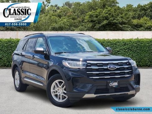 Used 2025 Ford Explorer Active RWD image 1