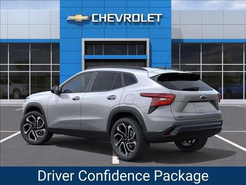 New 2026 Chevrolet Trax RS w/ Sunroof Package FWD image 3