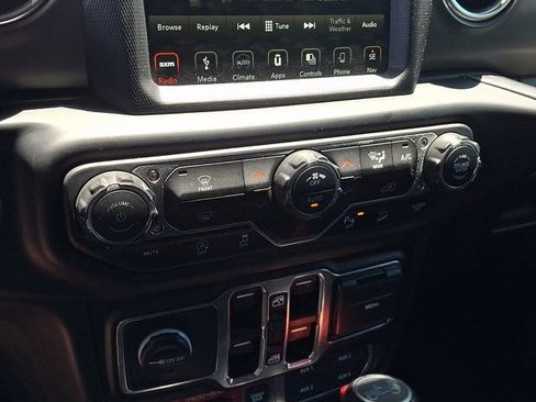Used 2019 Jeep Wrangler Unlimited Rubicon AWD/4WD image 18