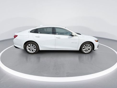 Used 2021 Chevrolet Malibu LT image 9