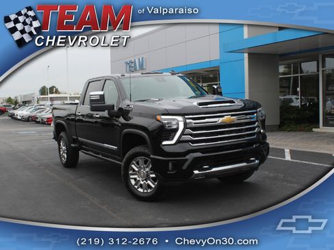 New 2026 Chevrolet Silverado 2500 High Country w/ Technology Package AWD/4WD image 1