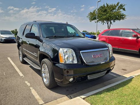 Used 2014 GMC Yukon Denali AWD/4WD image 4