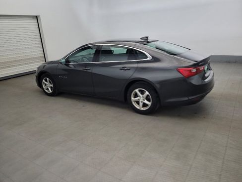 Used 2018 Chevrolet Malibu LT w/ Leather Package image 3