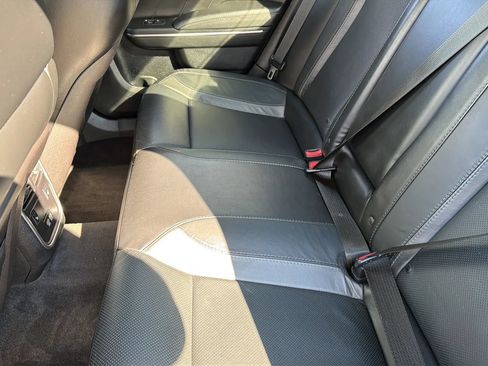 Used 2016 Dodge Charger R/T w/ Plus Group RWD image 38