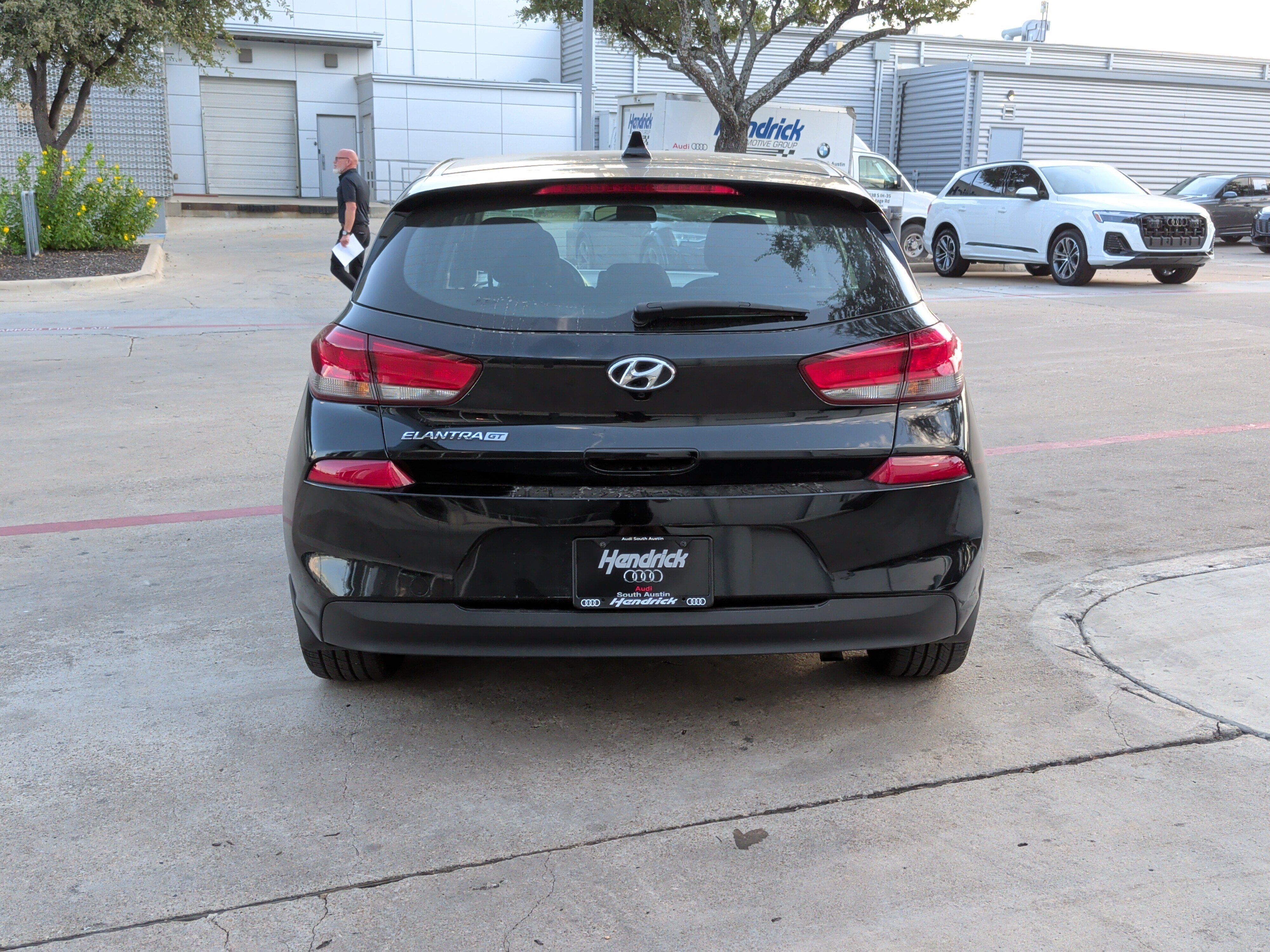 Used 2018 Hyundai Elantra GT FWD image 9