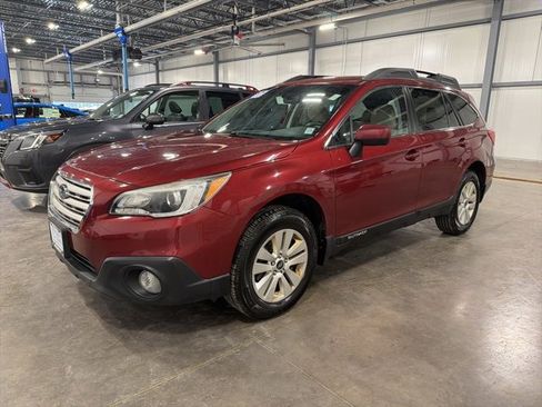 Used 2017 Subaru Outback 2.5i Premium image 2