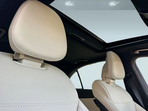 Used 2024 Mercedes-Benz C 300 Sedan image 15