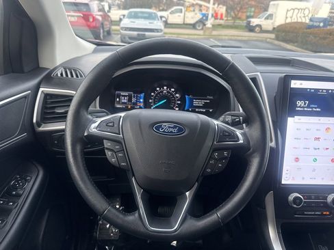 Certified 2022 Ford Edge SEL w/ Convenience Package image 20