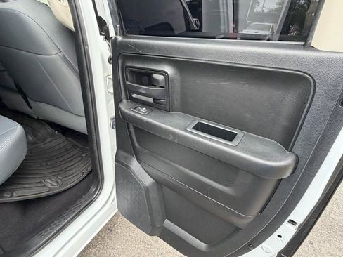 Used 2017 RAM 1500 Express AWD/4WD image 28
