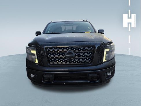 Used 2019 Nissan Titan SL w/ Midnight Edition image 2