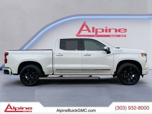 Used 2022 Chevrolet Silverado 1500 High Country w/ High Country Premium Package image 6