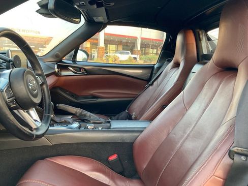 Used 2017 MAZDA MX-5 Miata RF Grand Touring RWD image 10