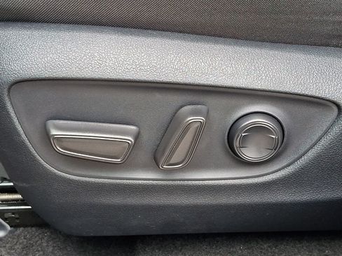 Certified 2025 Toyota RAV4 XLE AWD/4WD image 17