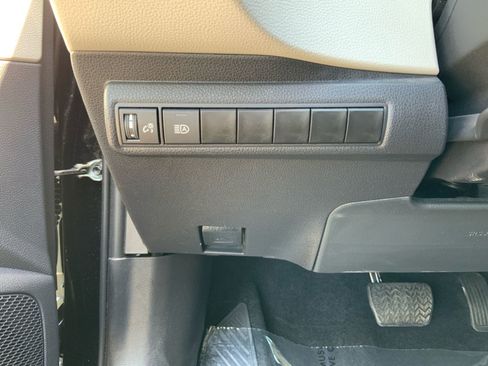Used 2025 Toyota Corolla LE FWD image 18