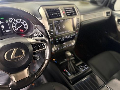 Used 2021 Lexus GX 460 Premium w/ Premium Package AWD/4WD image 17
