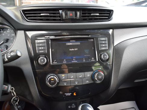 Used 2021 Nissan Rogue Sport S AWD/4WD image 22