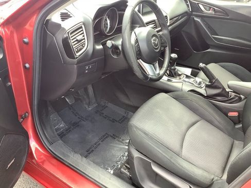 Used 2015 MAZDA MAZDA3 i Touring w/ Technology Package FWD image 10