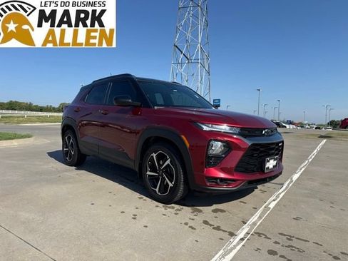 Used 2022 Chevrolet TrailBlazer RS FWD image 1