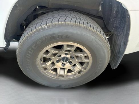 Used 2023 Toyota 4Runner 40th Anniversary SE AWD/4WD image 14