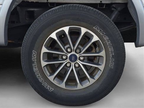 Used 2020 Ford F150 XLT w/ Equipment Group 302A Luxury AWD/4WD image 14